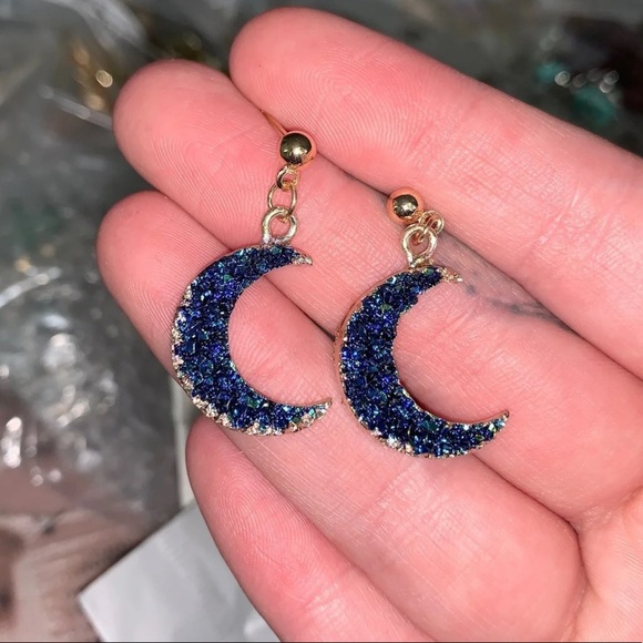 🌙 Crescent BOHO Moon Rhinestone Earrings 🌙 - Picture 3 of 4